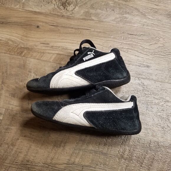 Puma tennis shoes  - Picture 3 of 5